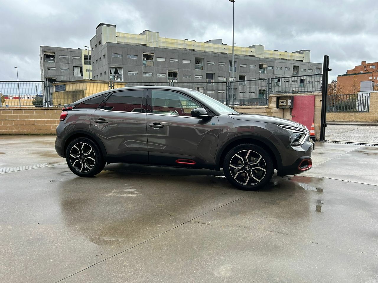 Citroën ë-C4 ë-C4 eléctrico 100kW Shine - Foto 2