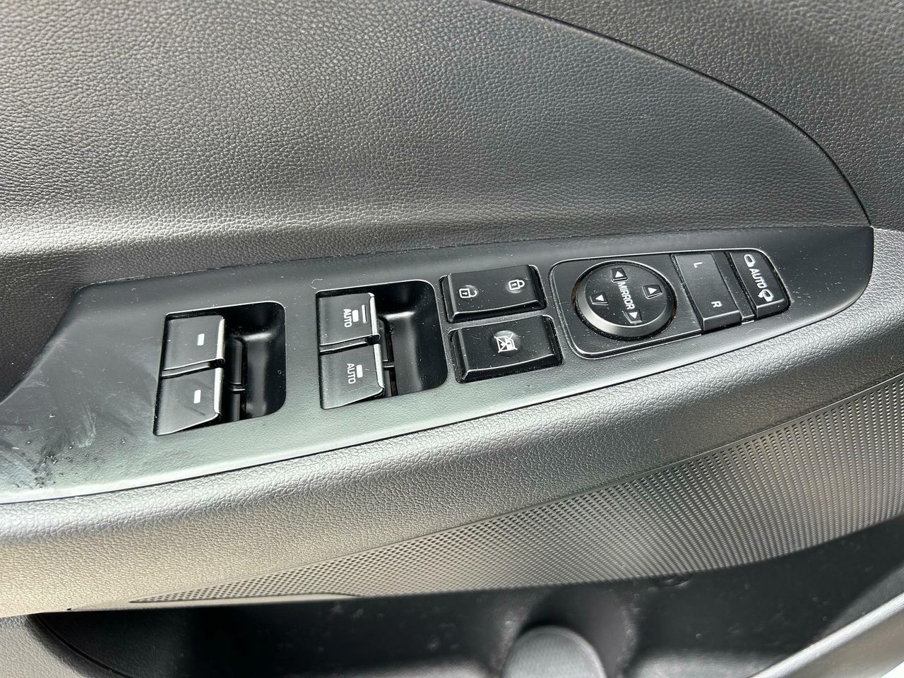 Hyundai Tucson 1.6 CRDI 85kW (116CV) 48V SLE 4X2 - Foto 2