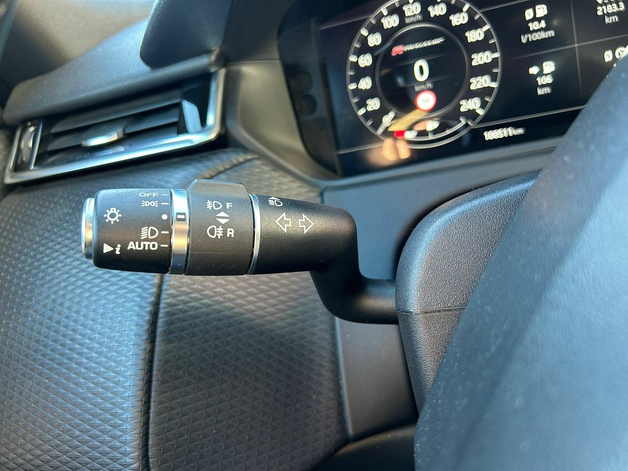 Land-Rover Range Rover Velar 2.0 D240 177kW R-Dynamic 4WD Auto - Foto 2