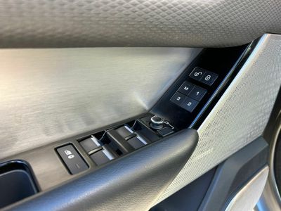 Land-Rover Range Rover Velar 2.0 D240 177kW R-Dynamic 4WD Auto