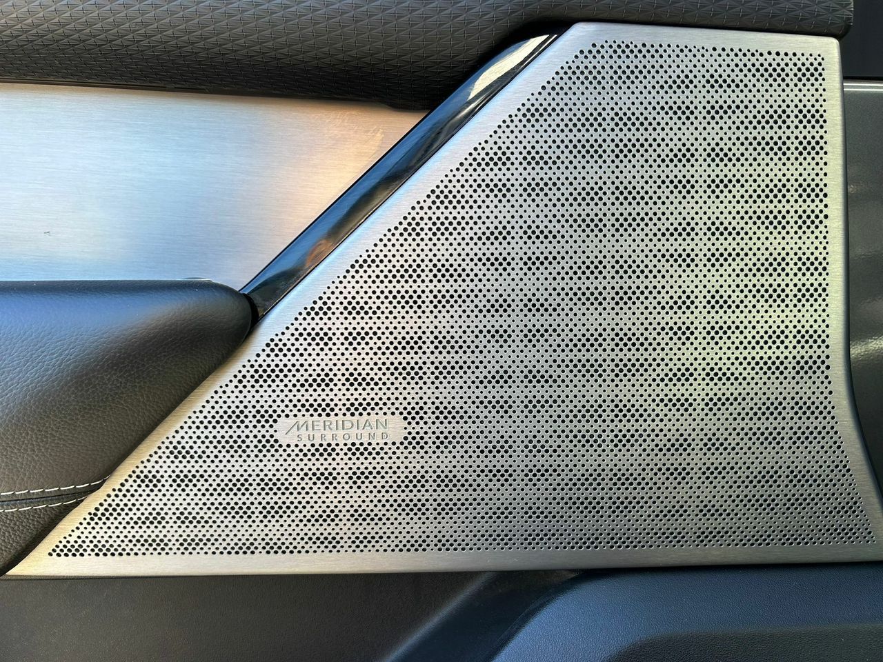 Land-Rover Range Rover Velar 2.0 D240 177kW R-Dynamic 4WD Auto - Foto 2