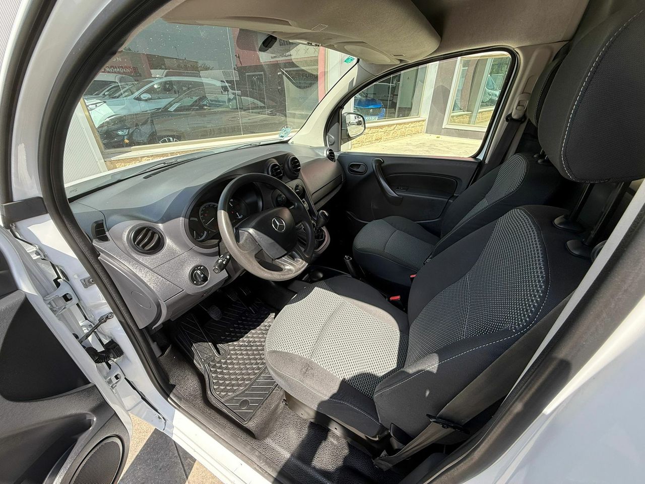 Mercedes Citan 109 CDI FURGON LARGO  - Foto 2