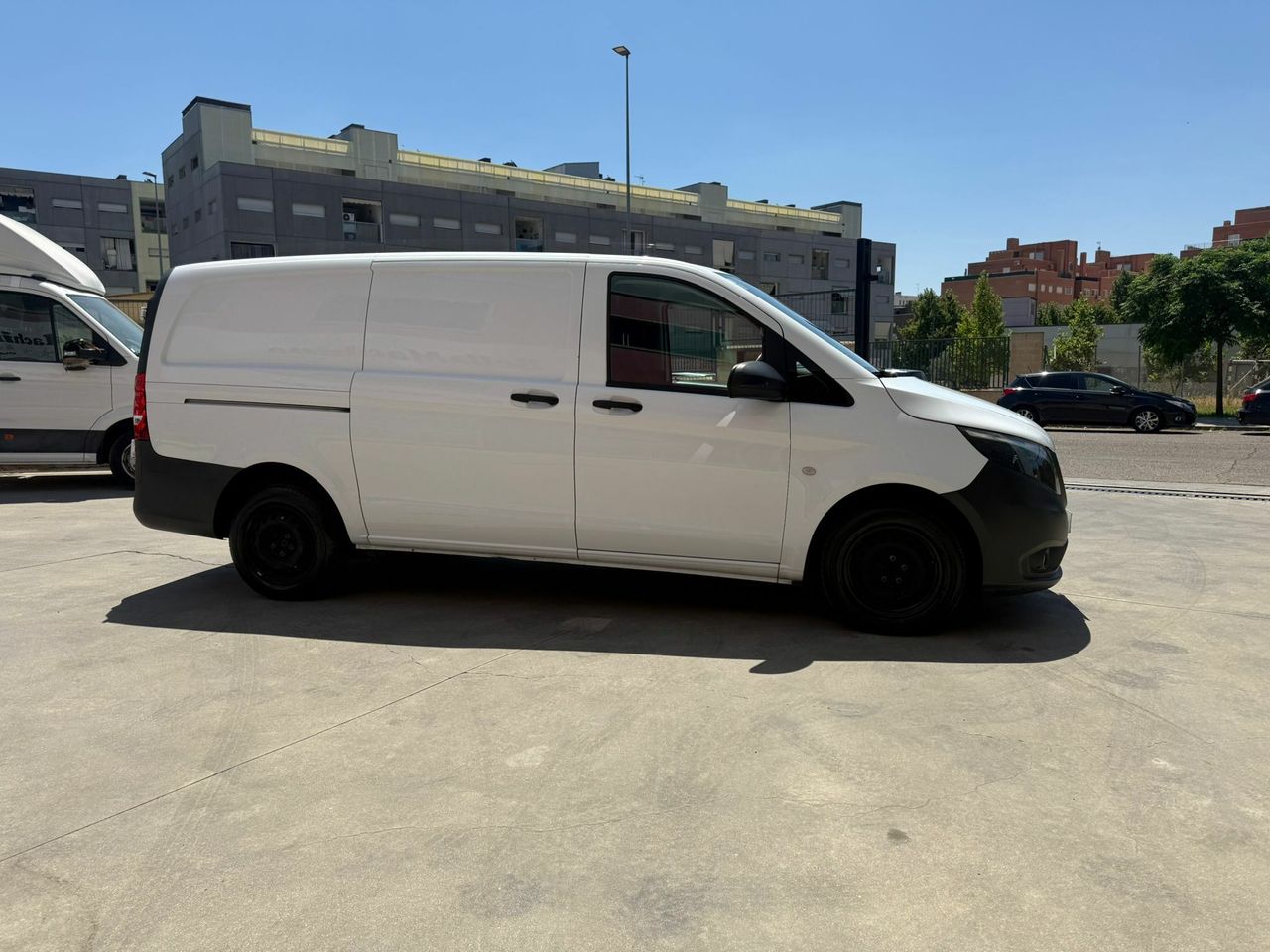 Mercedes Vito 114 CDI LARGA  - Foto 2