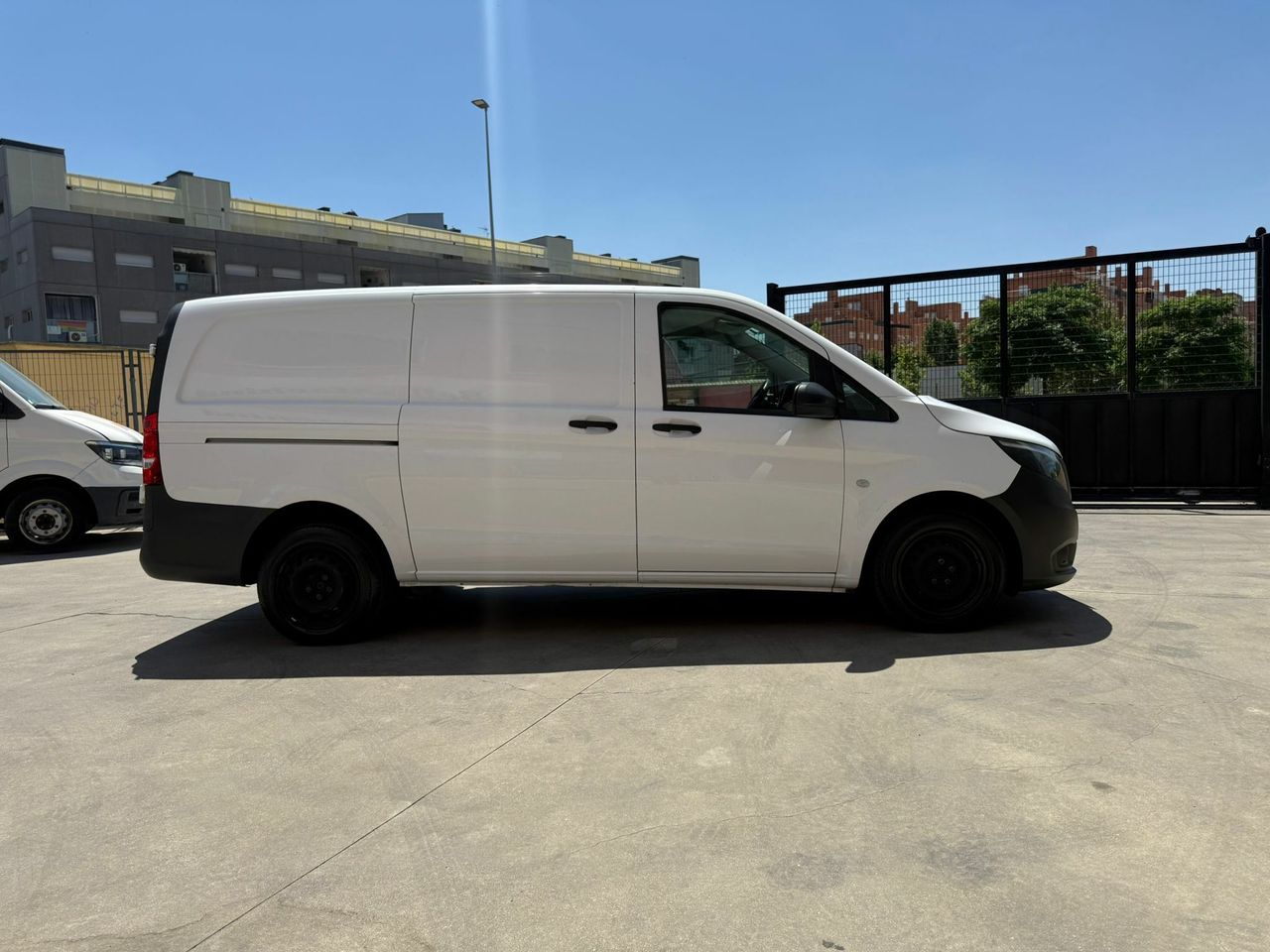 Mercedes Vito 114 CDI LARGA  - Foto 2