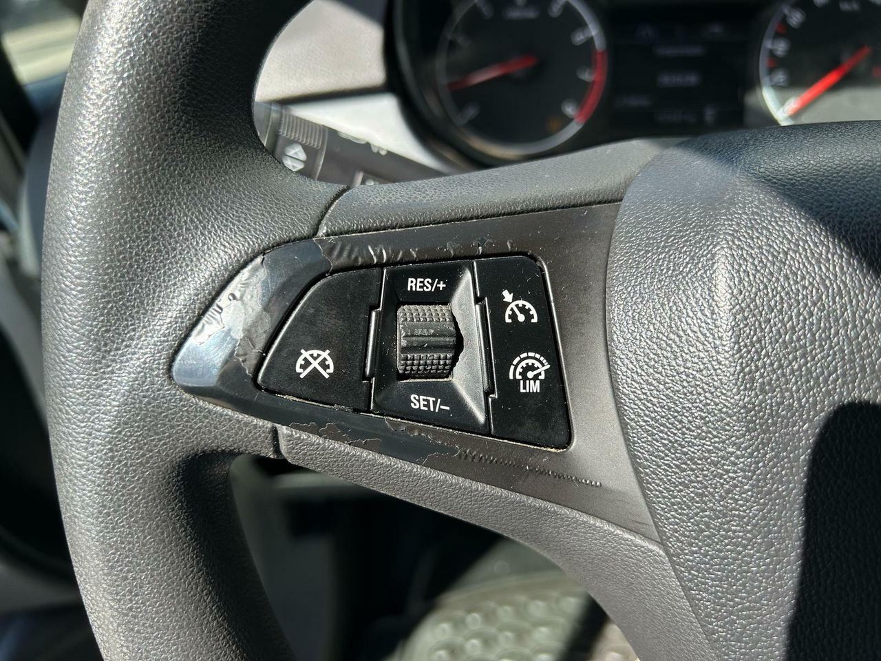 Opel Corsa 1.4 66kW (90CV) Selective Pro - Foto 2