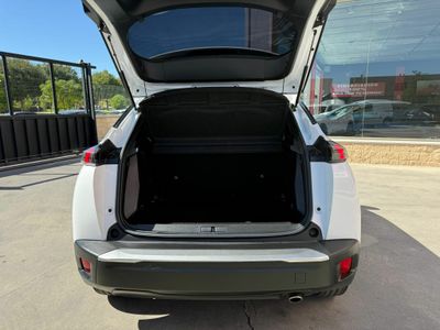 Peugeot 2008 Active BlueHDI 81kW (110CV)