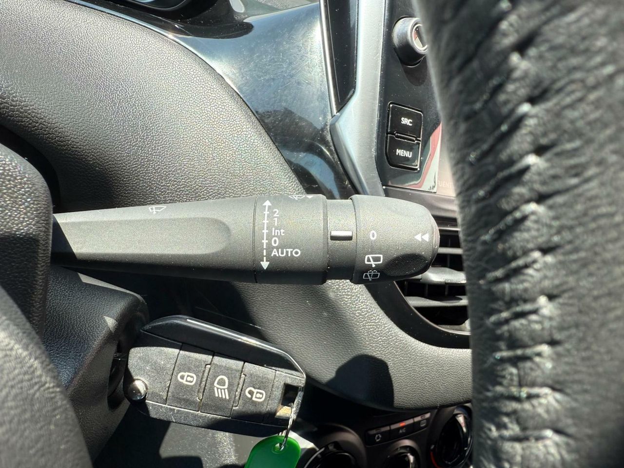 Peugeot 208 5P Signature 1.2L PureTech 60KW (82CV) - Foto 2