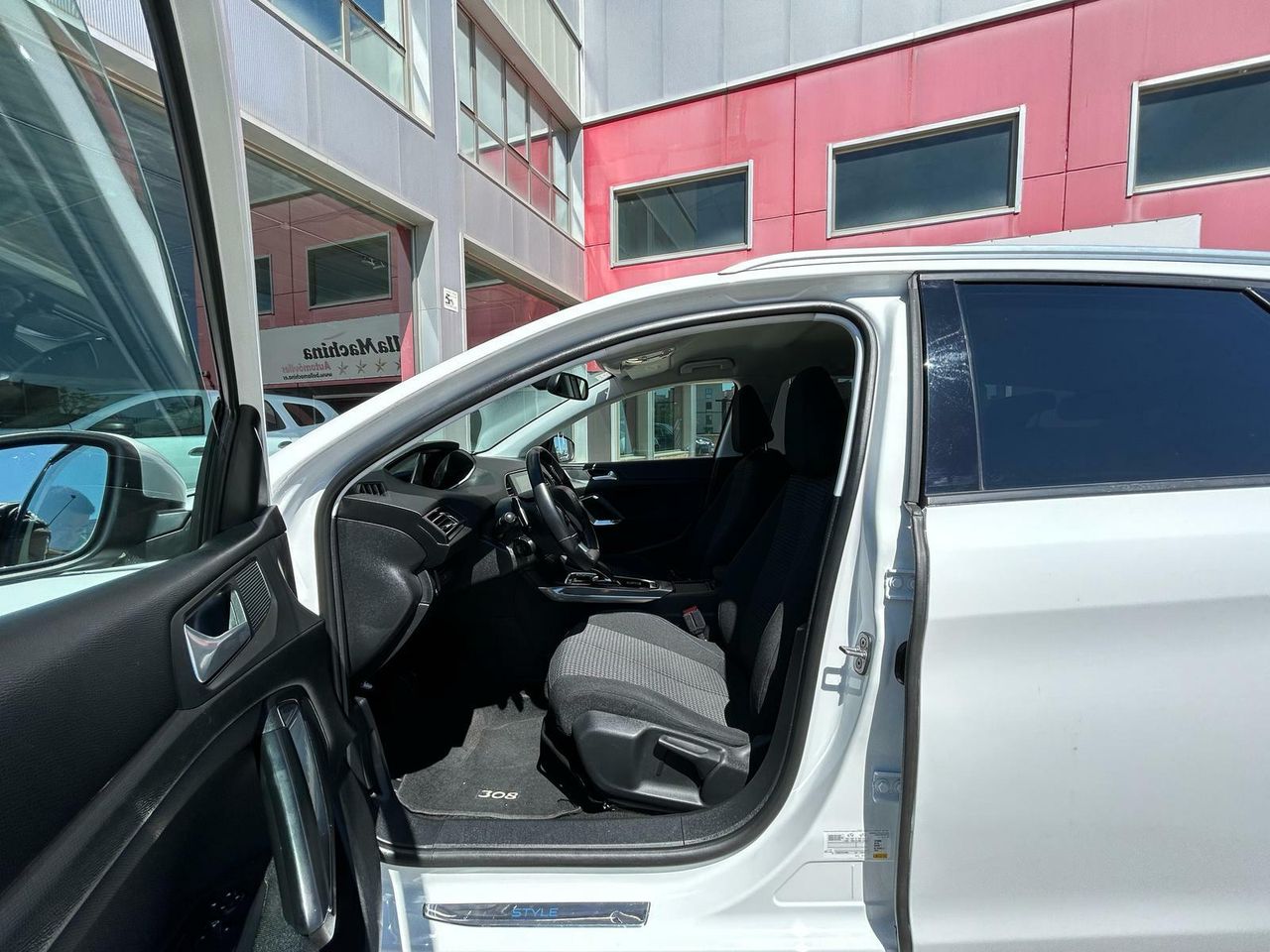 Peugeot 308 SW Style BlueHDi 130 S&S EAT8 - Foto 2
