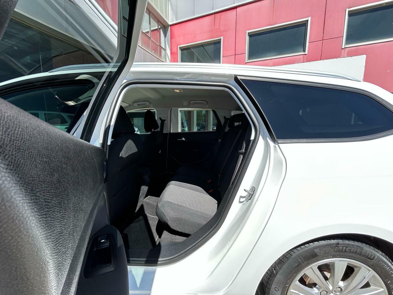 Peugeot 308 SW Style BlueHDi 130 S&S EAT8 - Foto 2