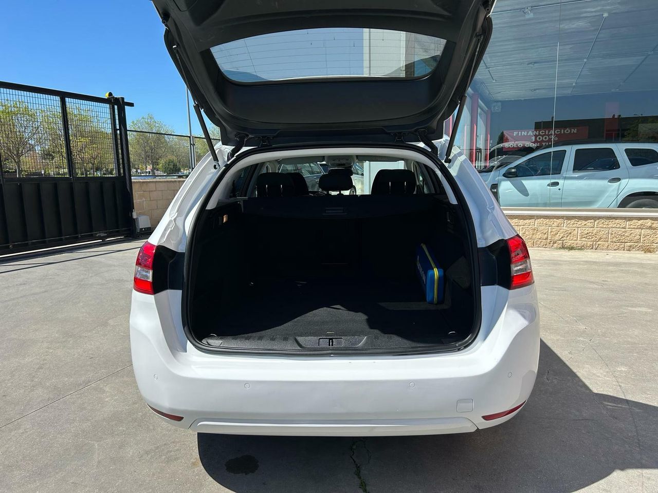 Peugeot 308 SW Style BlueHDi 130 S&S EAT8 - Foto 2