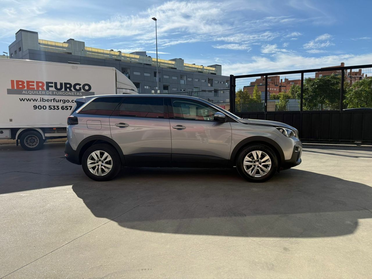 Peugeot 5008 1.5 BlueHDi 96kW (130CV) S&S Allure EAT8 - Foto 2