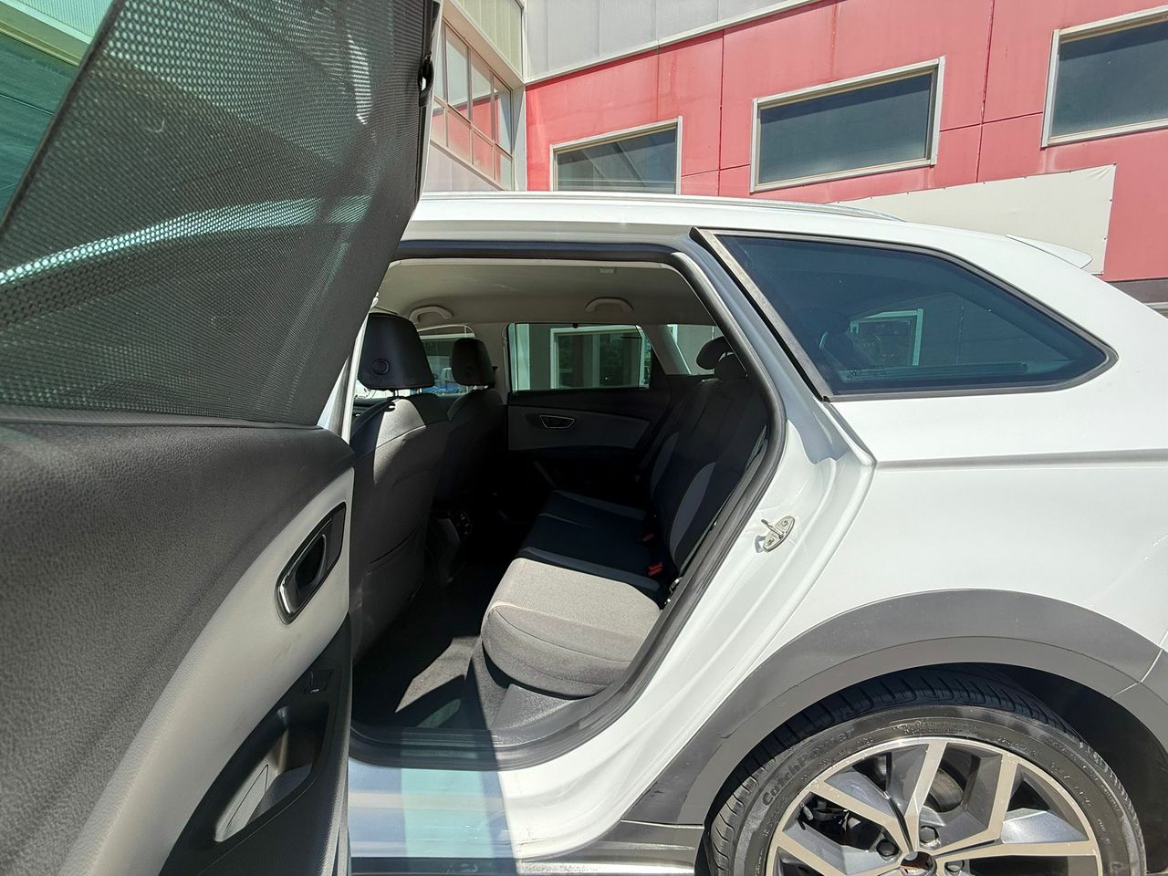 Seat Leon ST 2.0 TDI 110kW 4Dr St&Sp X-per Tit Des - Foto 2