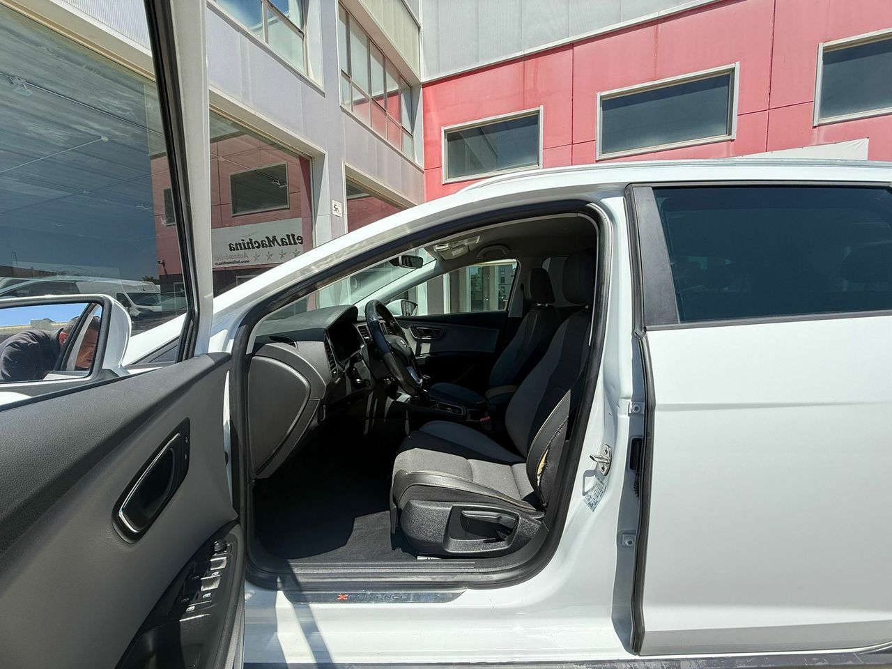 Seat Leon ST 2.0 TDI 110kW 4Dr St&Sp X-per Tit Des - Foto 2