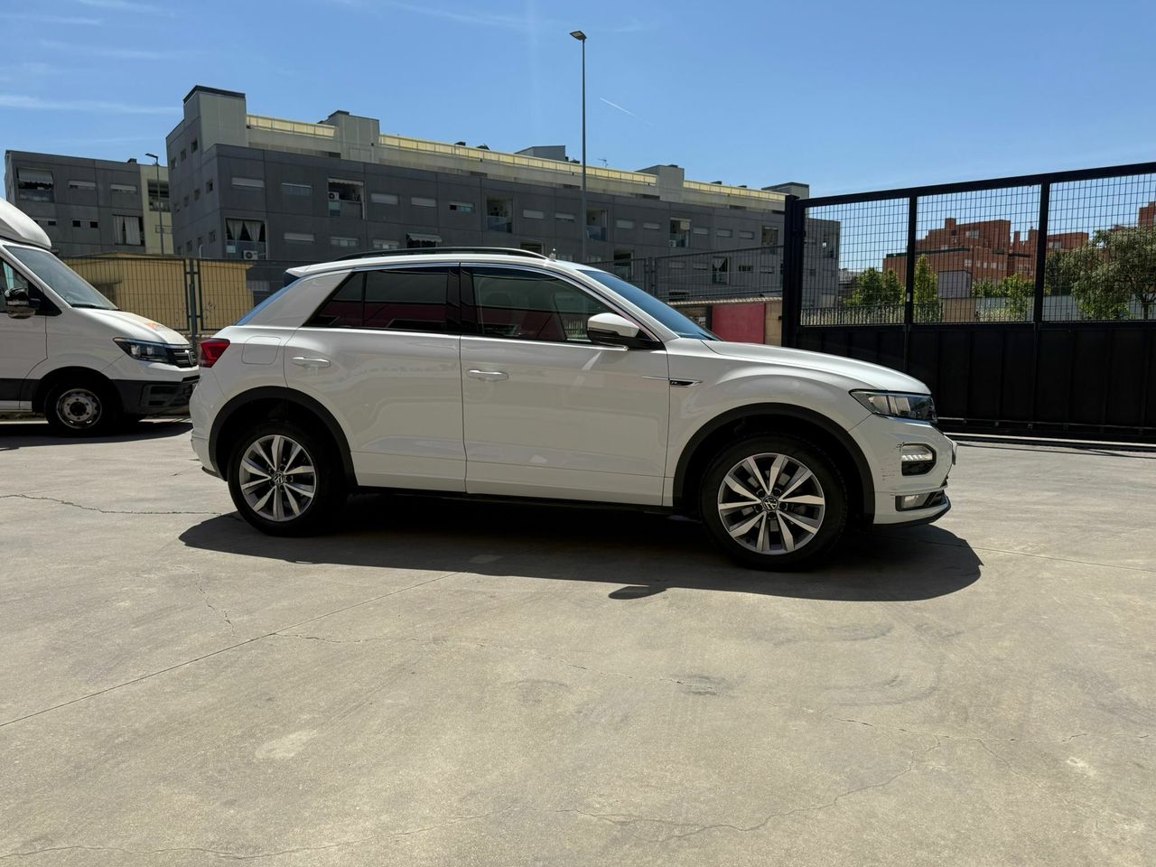 Volkswagen T-Roc Advance R-Line 1.0 TSI 81kW (110CV) - Foto 2