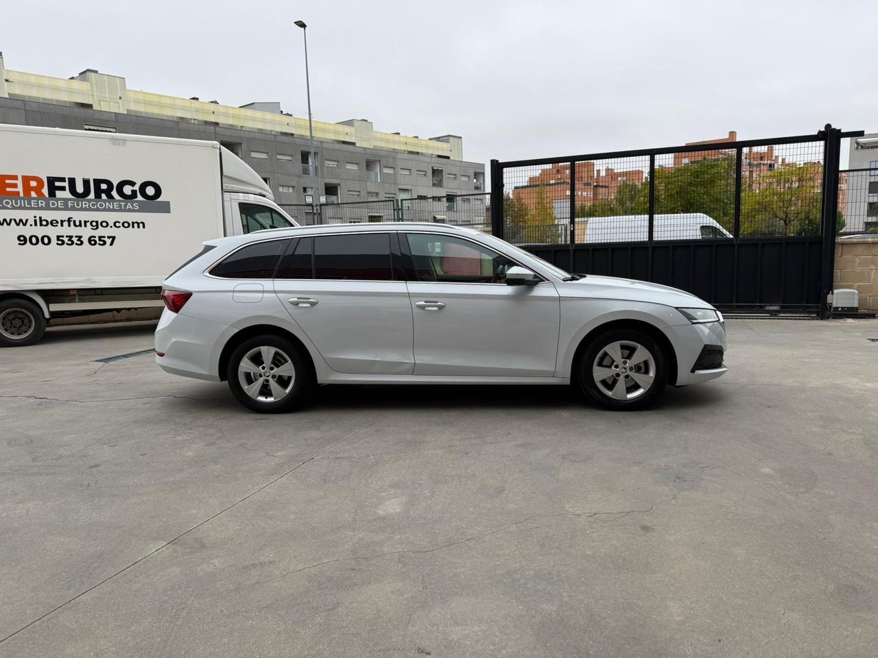 Skoda Octavia Combi 1.0 TSI 81kW(110CV) DSG mHEV Ambi. - Foto 2