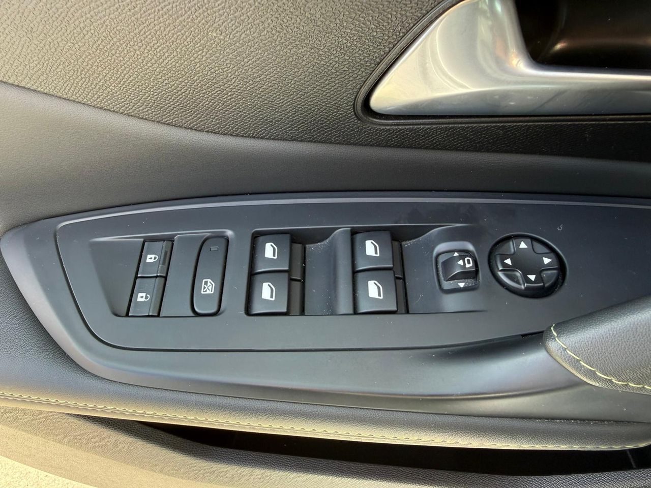 Peugeot 308 SW GT BlueHDi 130 S&S EAT8 - Foto 2