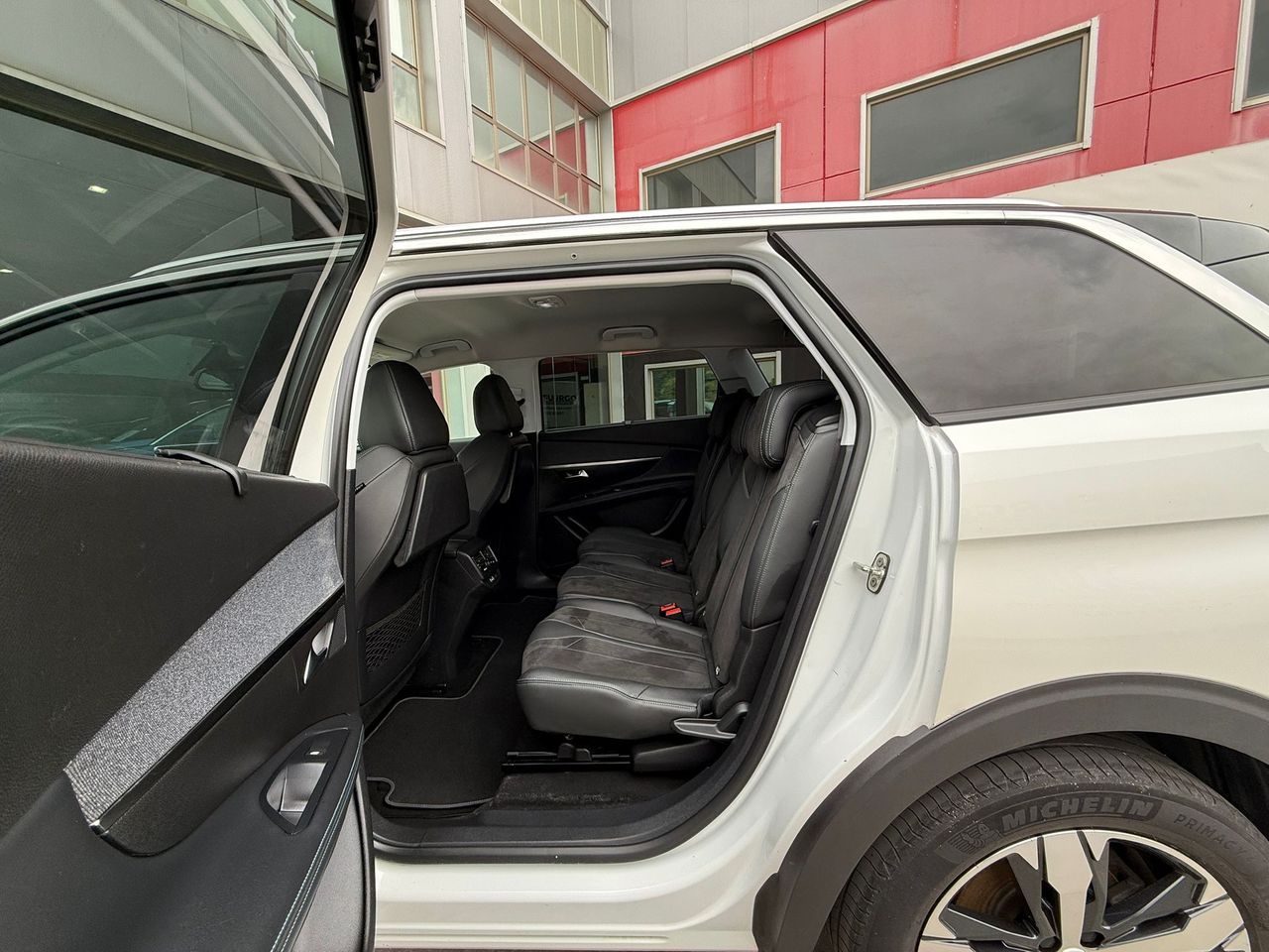 Peugeot 5008 Allure 1.5L BlueHDi 96kW (130CV) S&S - Foto 2