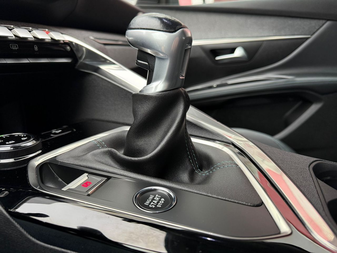 Peugeot 5008 Allure 1.5L BlueHDi 96kW (130CV) S&S - Foto 2