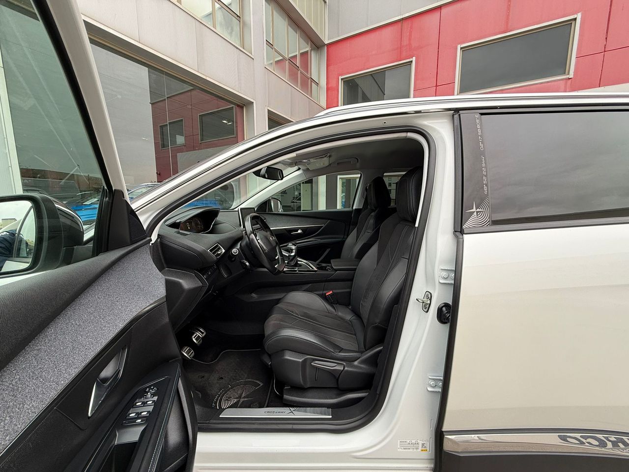 Peugeot 5008 Allure 1.5L BlueHDi 96kW (130CV) S&S - Foto 2