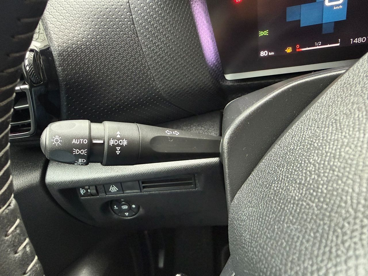 Citroën C4 BlueHDi 130 S&S EAT8 Feel Pack - Foto 2