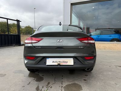 Hyundai i30 1.0 TGDI 48V Tecno Fastback