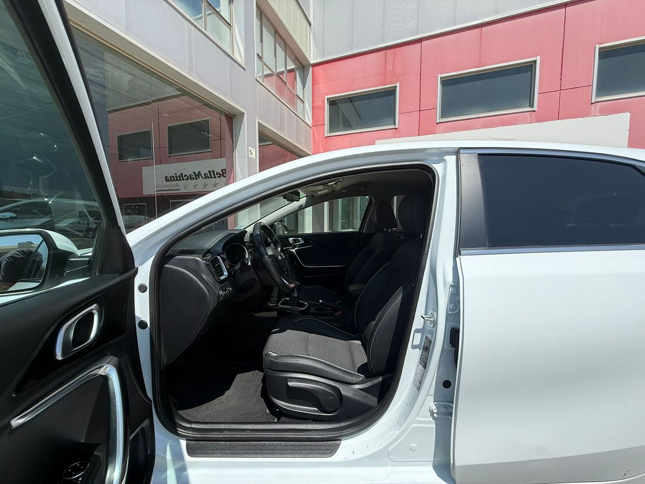 Kia Ceed 1.6 CRDi 100kW (136CV) Tech - Foto 2