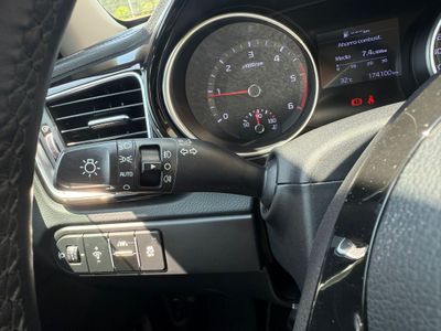 Kia Ceed 1.6 CRDi 100kW (136CV) Tech