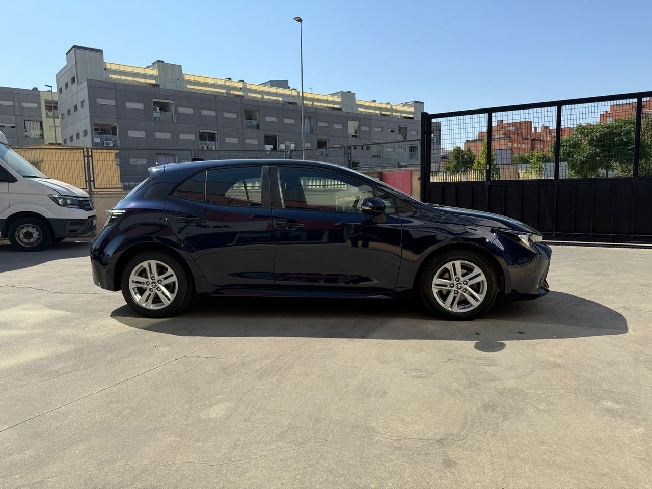 Toyota Corolla 1.8 125H STYLE E-CVT - Foto 2