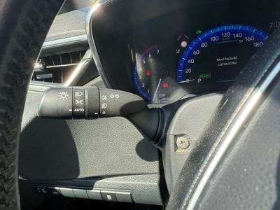 Toyota Corolla 1.8 125H STYLE E-CVT