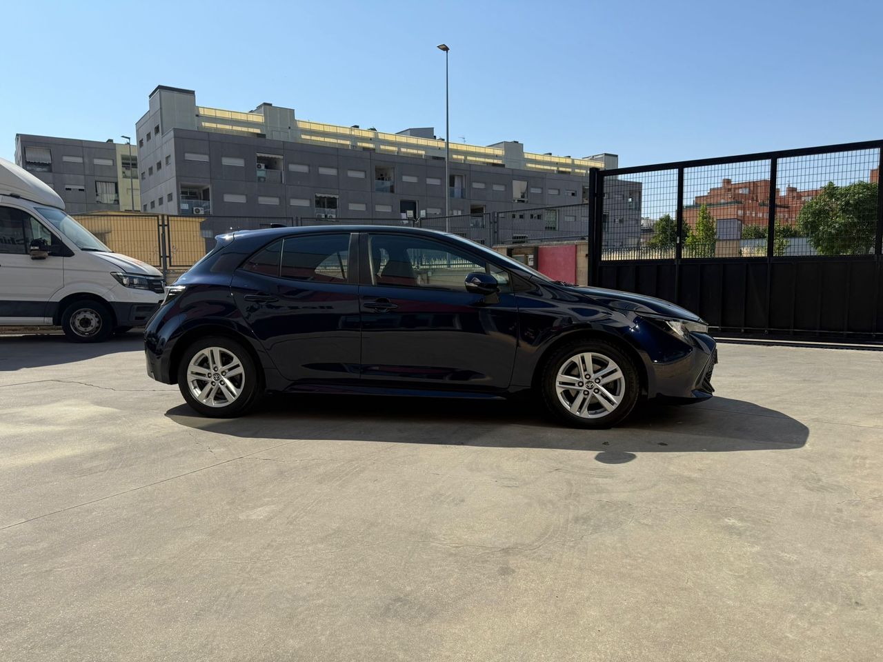 Toyota Corolla 1.8 125H STYLE E-CVT - Foto 2