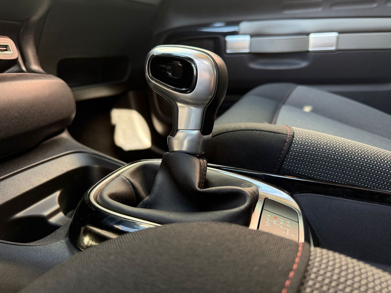 Citroën C4 Cactus BlueHDi 88KW (120CV) EAT6 Feel - Foto 2