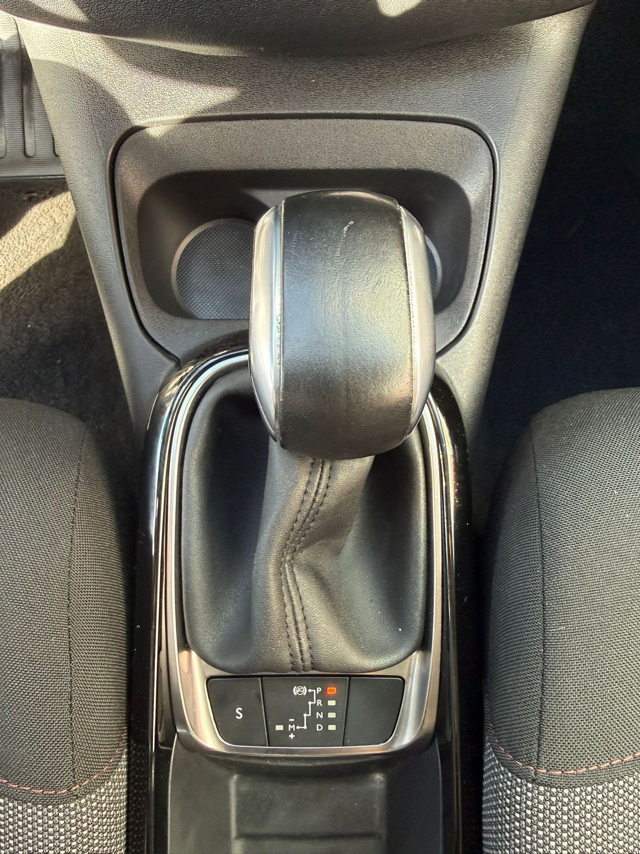 Citroën C4 Cactus BlueHDi 88KW (120CV) EAT6 Feel - Foto 2