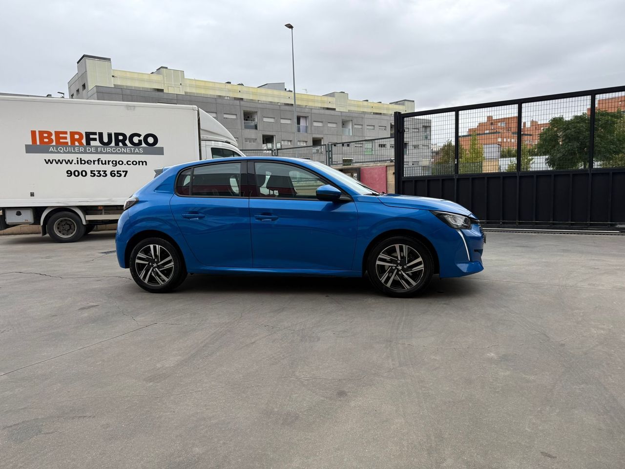 Peugeot 208 BlueHDi 73kW (100CV) Allure - Foto 2