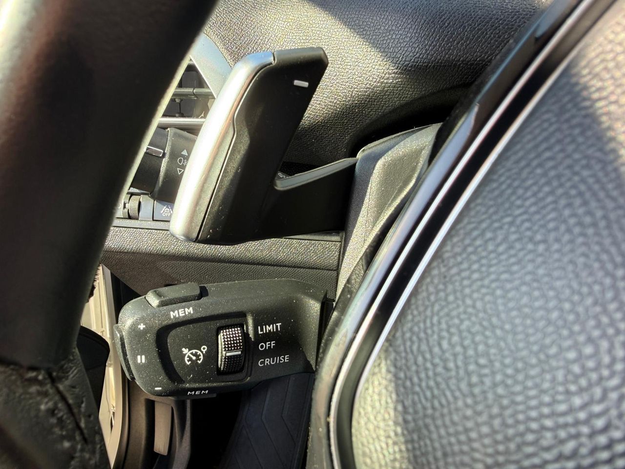 Peugeot 3008 1.5 BlueHDi 96kW (130CV) S&S Allure EAT8 - Foto 2