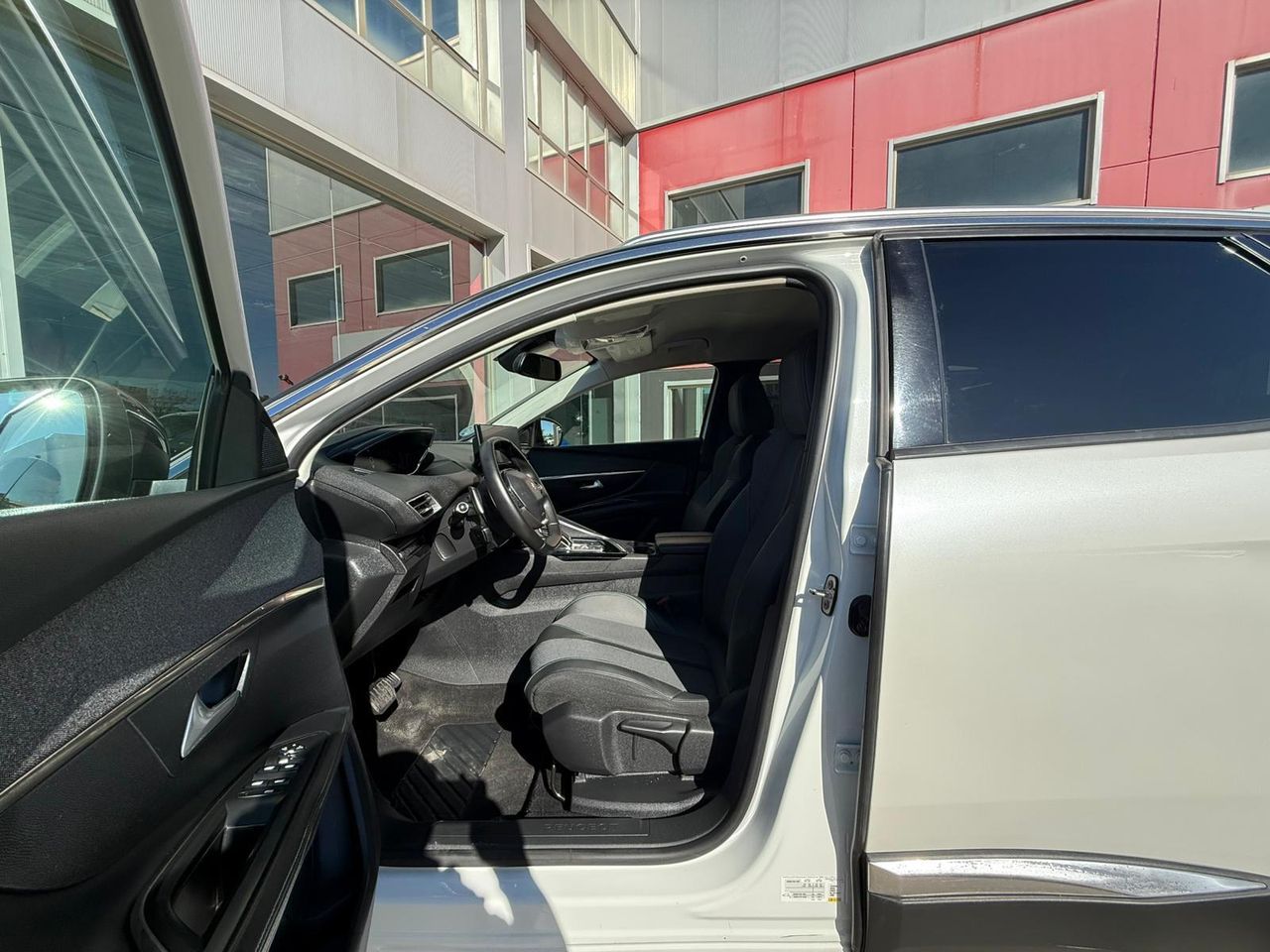 Peugeot 3008 1.5 BlueHDi 96kW (130CV) S&S Allure EAT8 - Foto 2