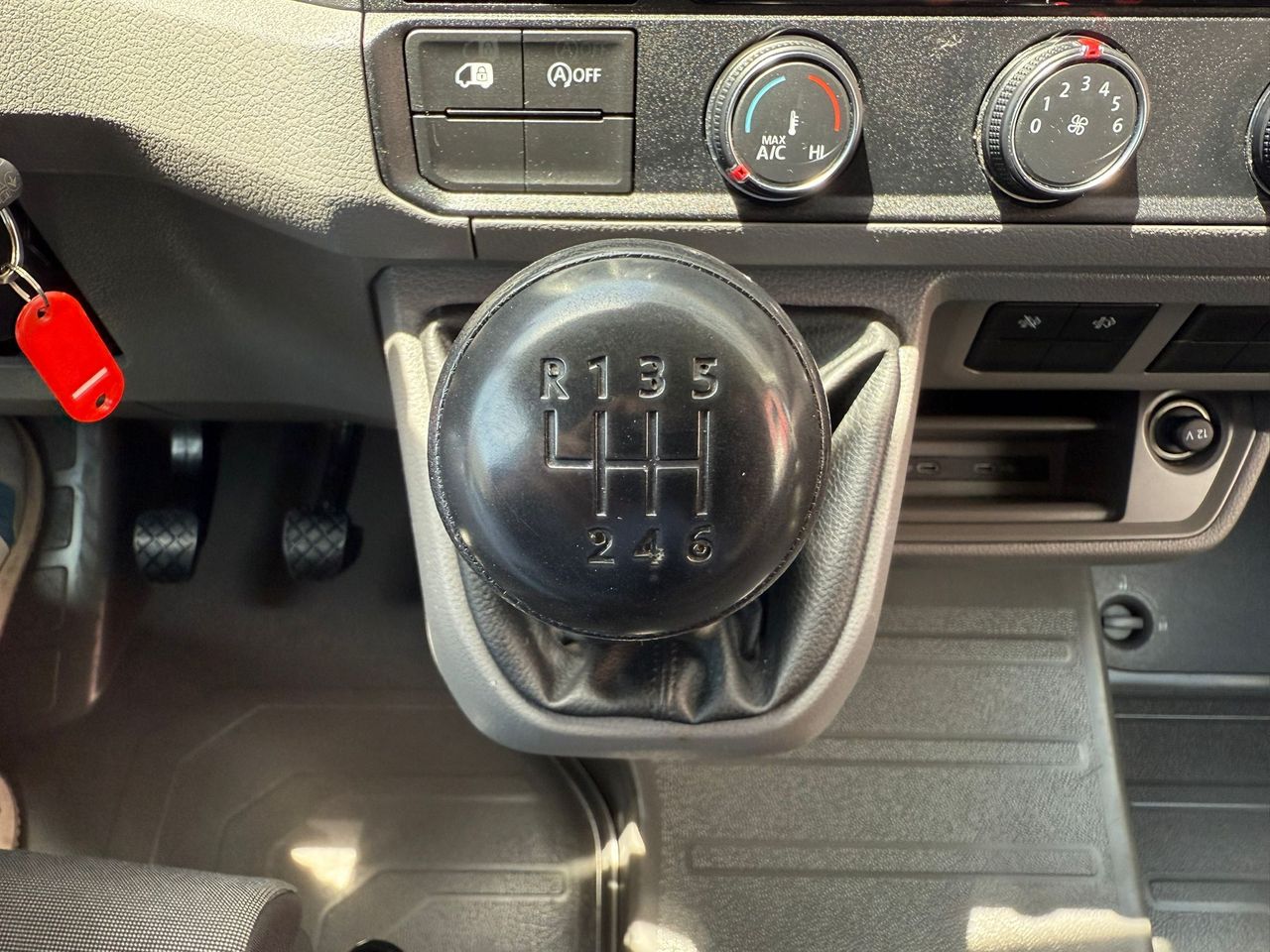 Volkswagen Crafter L3 H2 140 CV  - Foto 2