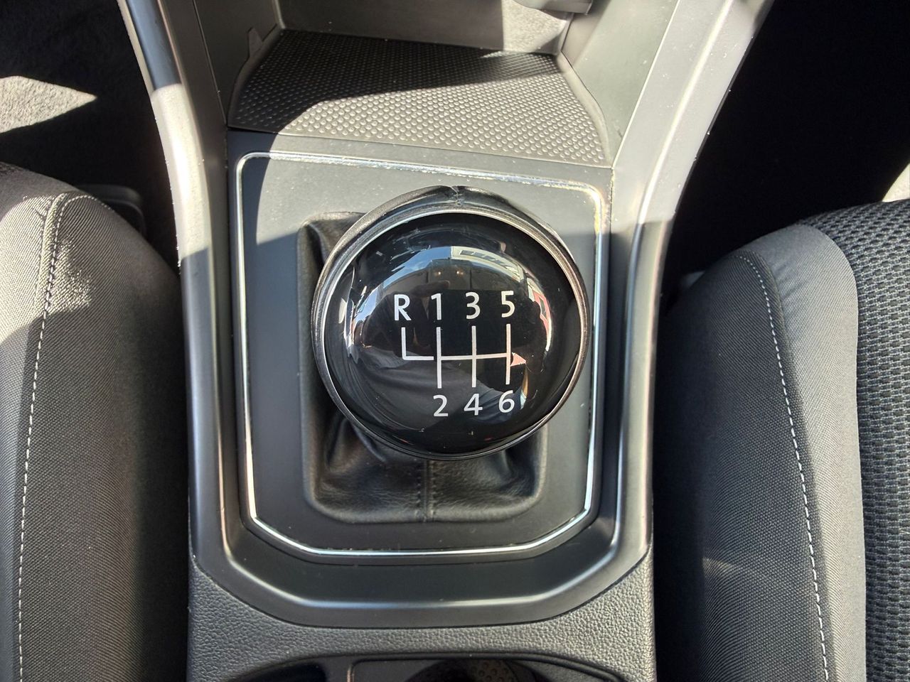 Volkswagen Touran Business 1.6 TDI 85kW (115CV) - Foto 2