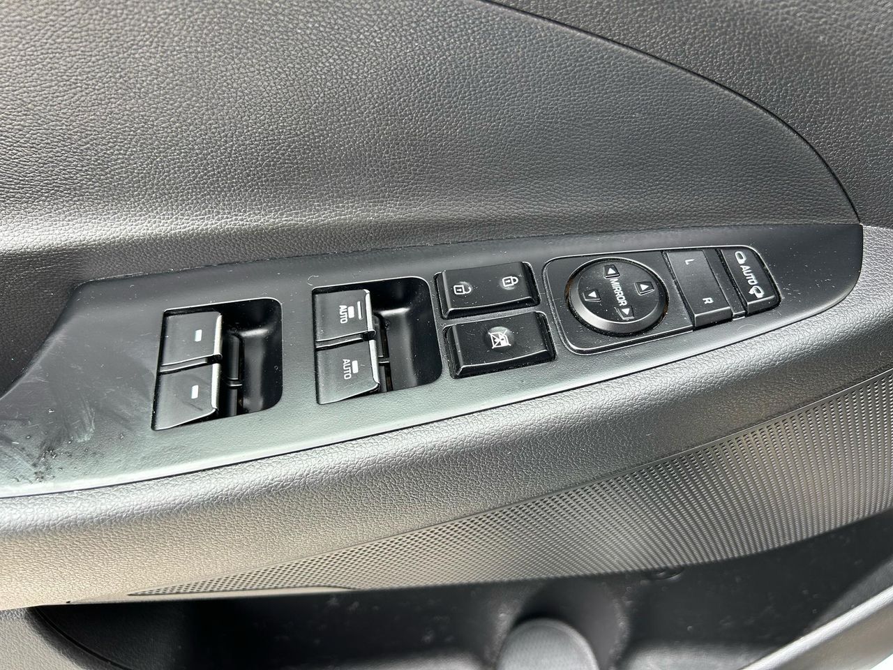 Hyundai Tucson 1.6 CRDI 85kW (116CV) 48V SLE 4X2 - Foto 2