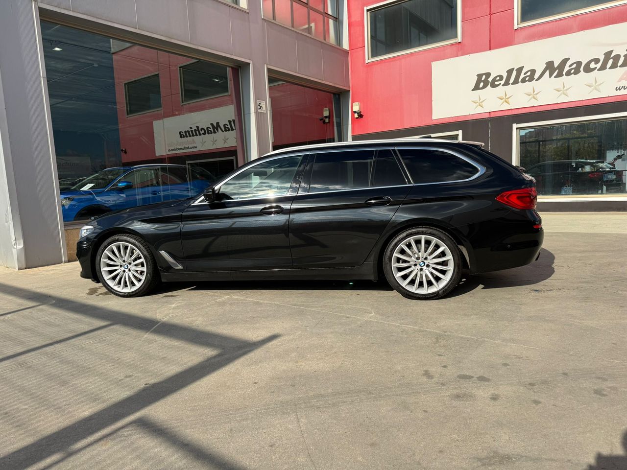 BMW Serie 5 530dA xDrive Touring - Foto 2