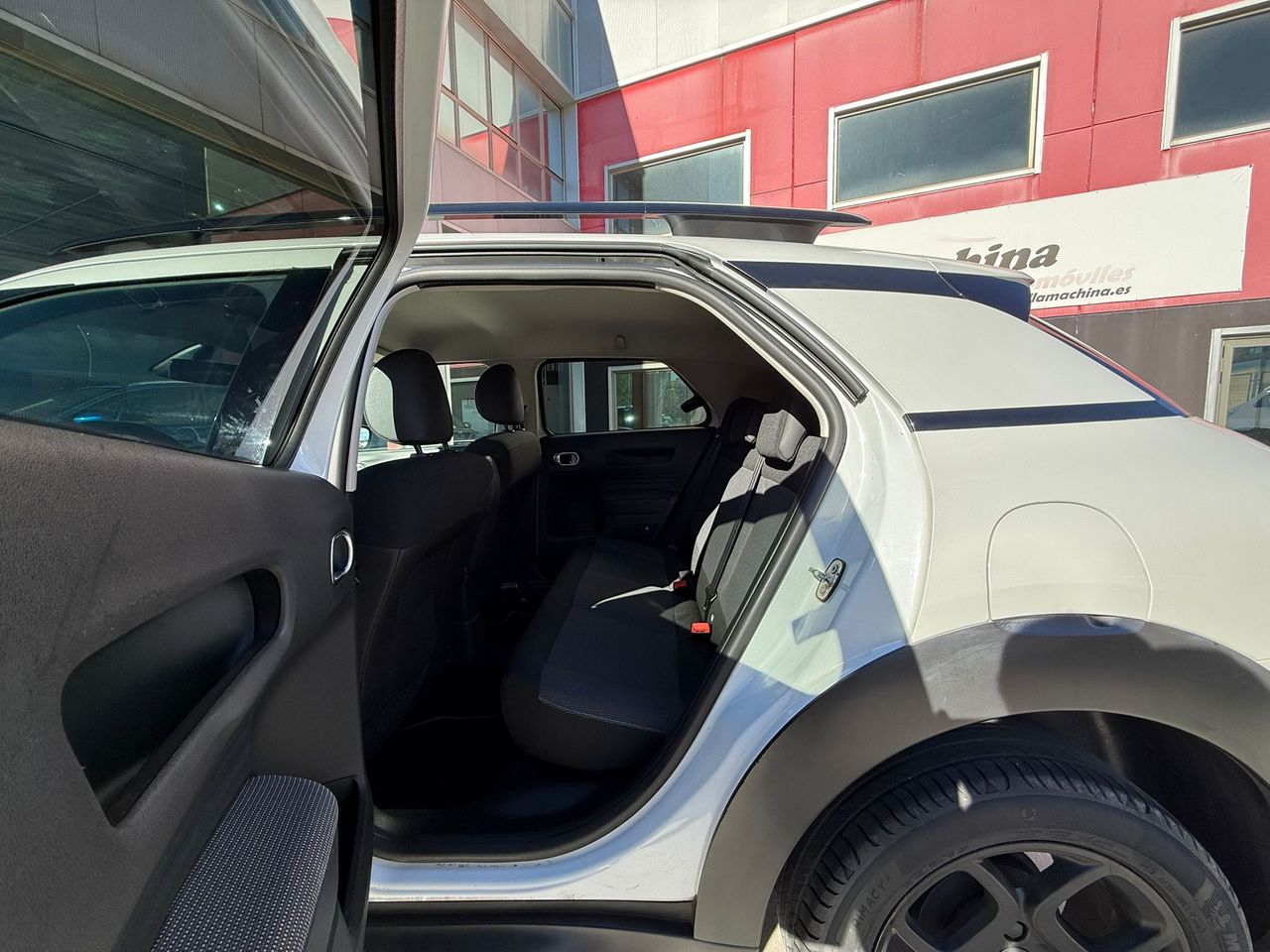 Citroën C4 Cactus BlueHDi 73KW (100CV) Shine - Foto 2