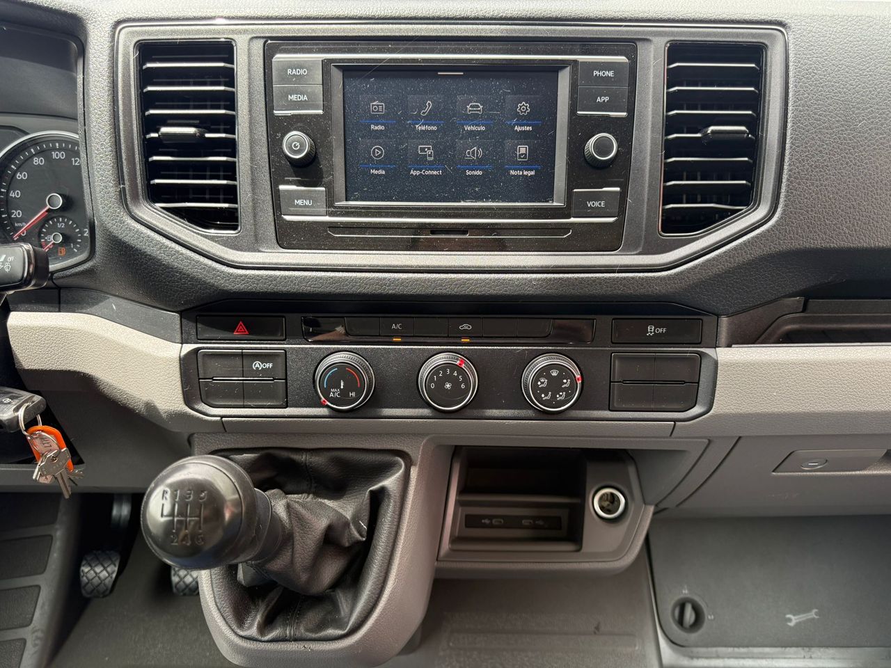 Volkswagen Crafter CARROZADA L4 177 CV CON TRAMPILLA  - Foto 2