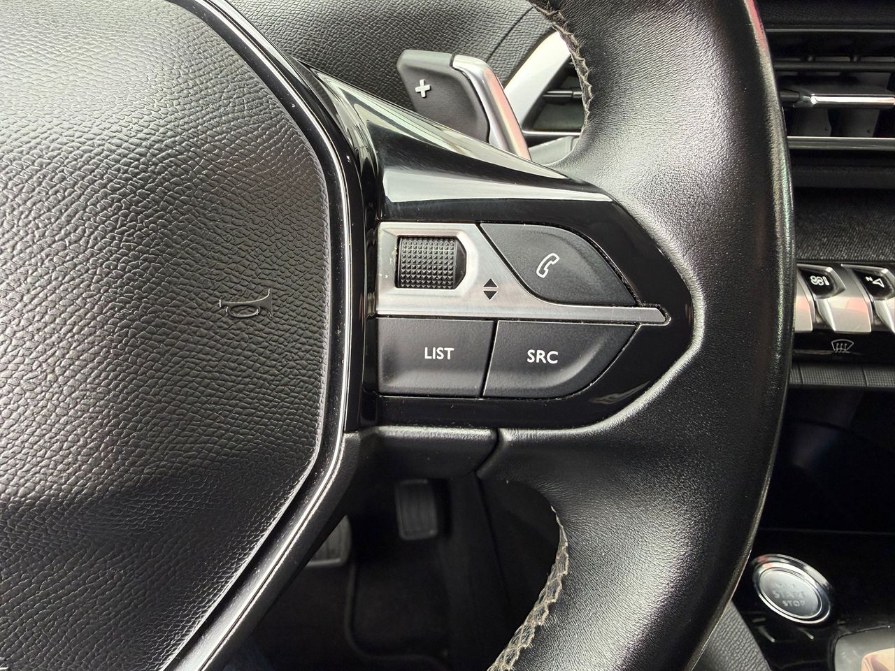 Peugeot 3008 1.5 BlueHDi 96kW (130CV) S&S Allure EAT8 - Foto 2