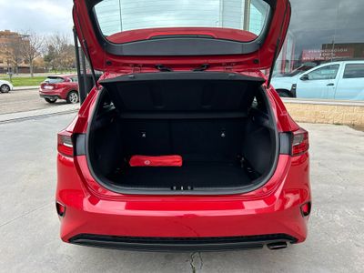 Kia Ceed 1.6 CRDi 85kW (115CV) Drive