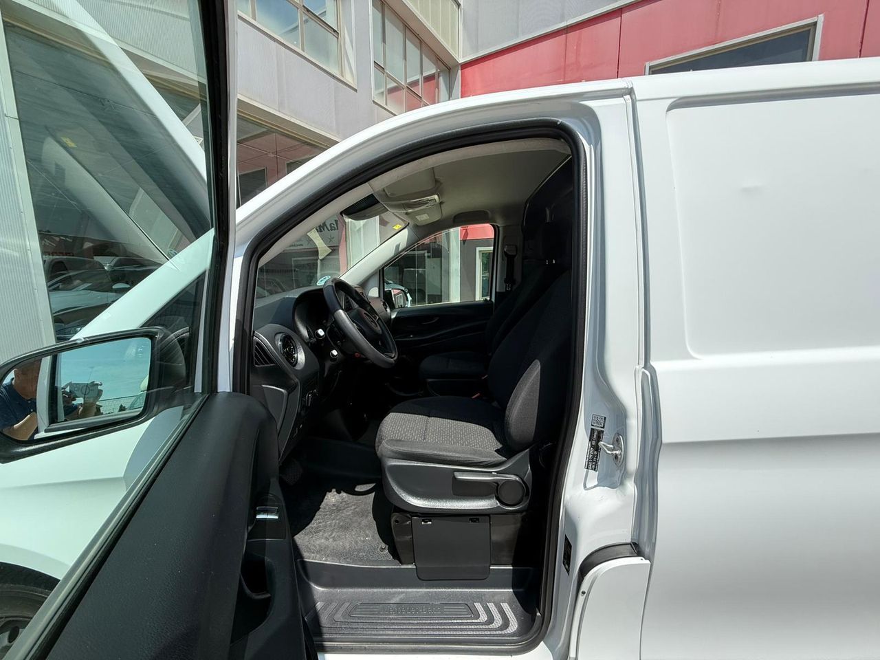 Mercedes Vito 114 CDI LARGA  - Foto 2