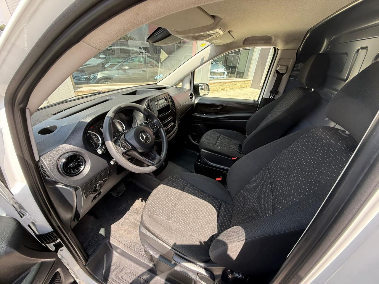 Mercedes Vito 114 CDI LARGA  - Foto 2