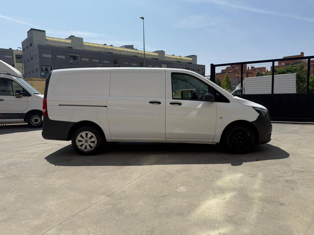 Mercedes Vito 114 CDI LARGA  - Foto 2