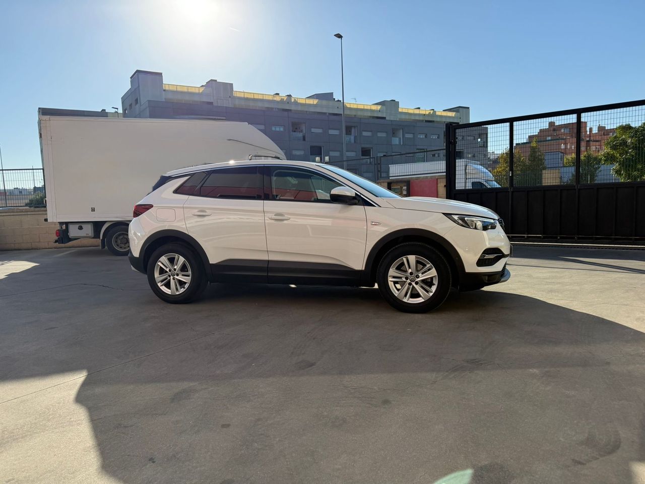 Opel Grandland X 1.2 Turbo Selective - Foto 2