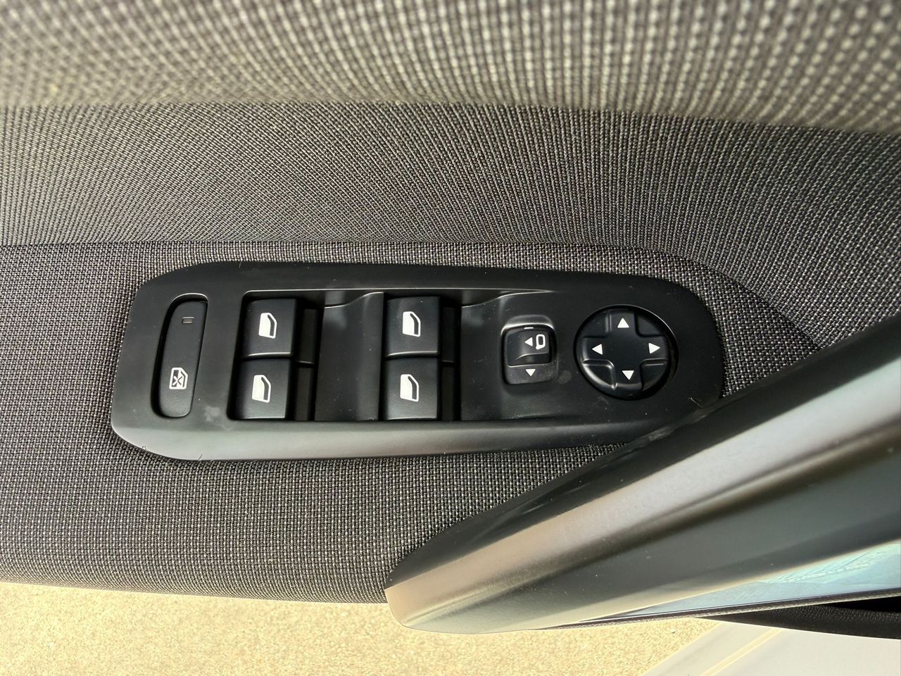 Peugeot 308 5p Allure Pack BlueHDI 130 S&S - Foto 2