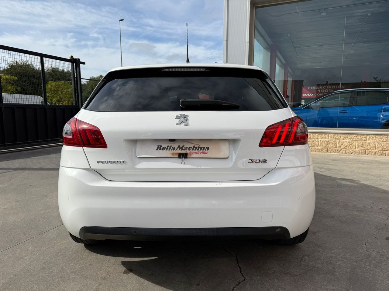 Peugeot 308 5p Allure Pack BlueHDI 130 S&S - Foto 2