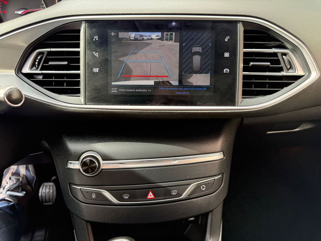 Peugeot 308 5p Allure Pack BlueHDI 130 S&S - Foto 2